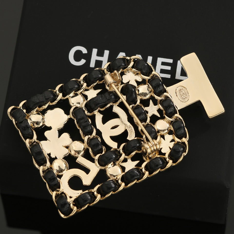 18K  Chanel Bottle Strass Brooch